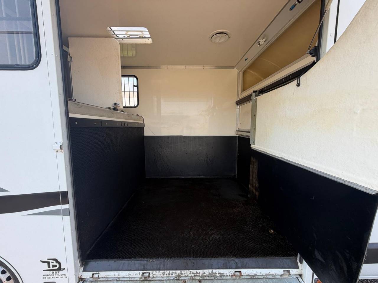 Horsebox HGV Opel CAVALCAR 2018 Used