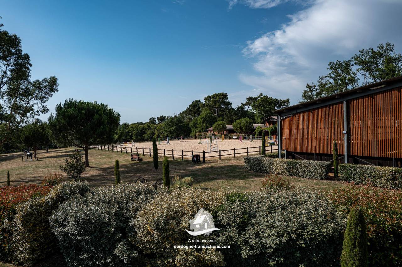 Equestrian property  Dordogne