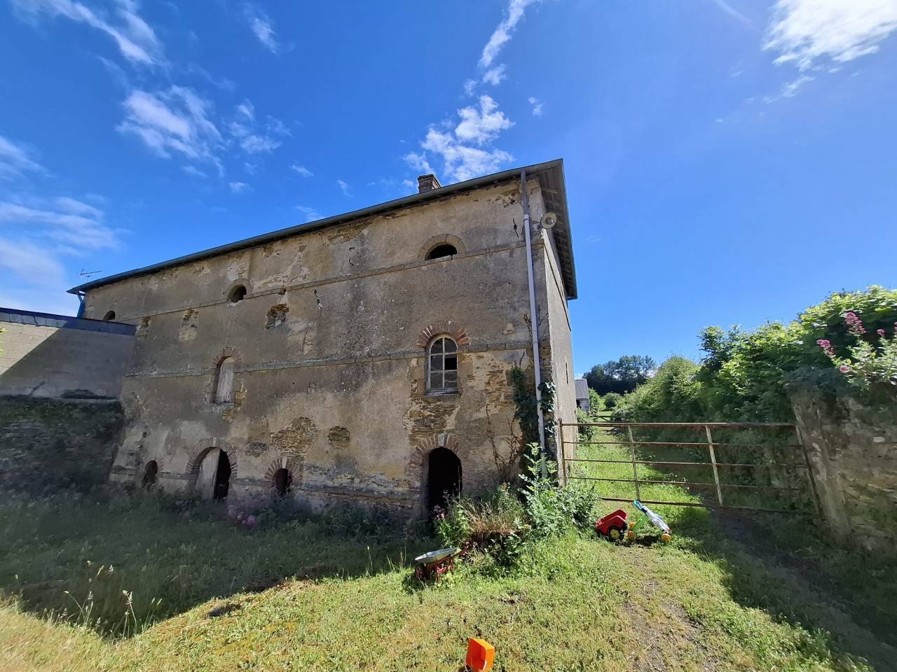 Livery yard  Mayenne