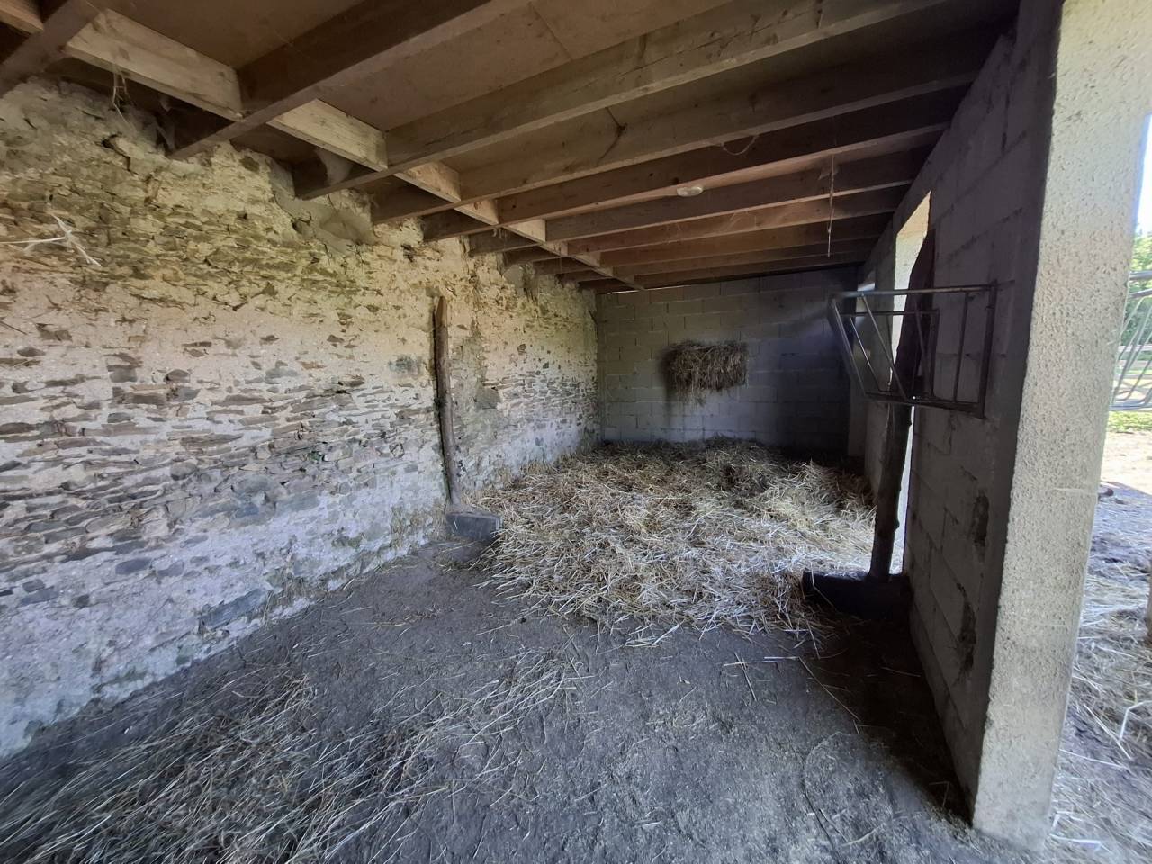 Livery yard  Mayenne