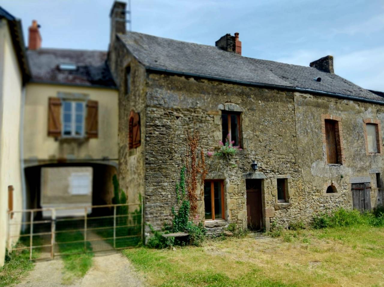 Livery yard  Mayenne