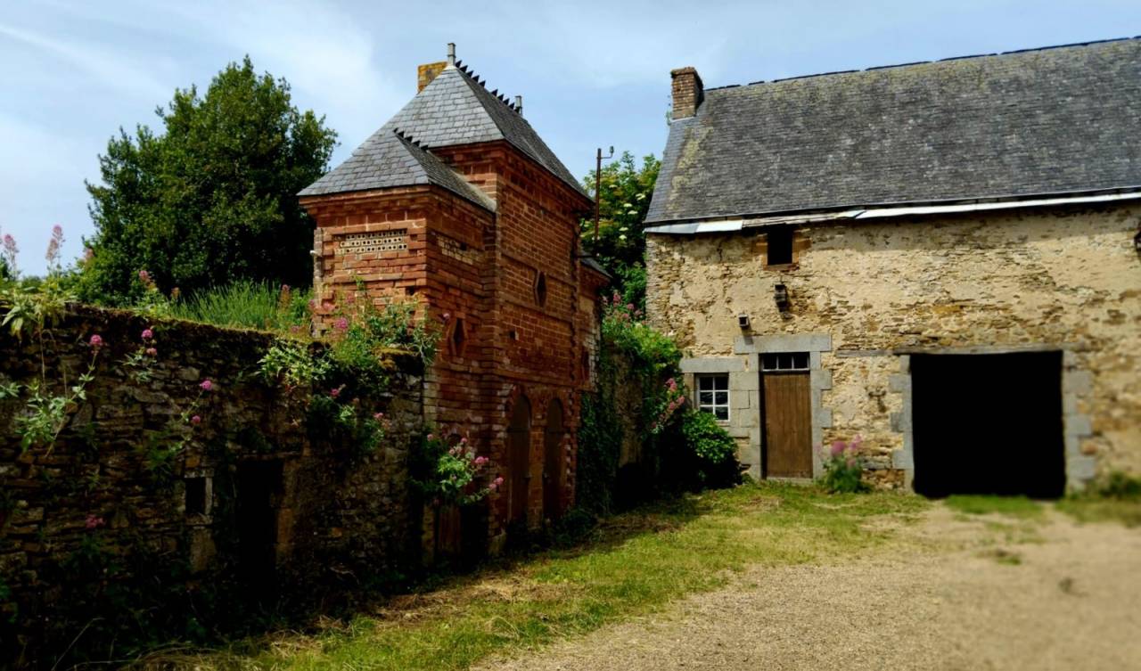 Livery yard  Mayenne