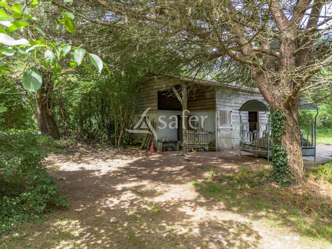 Other country property  Vend&eacute;e