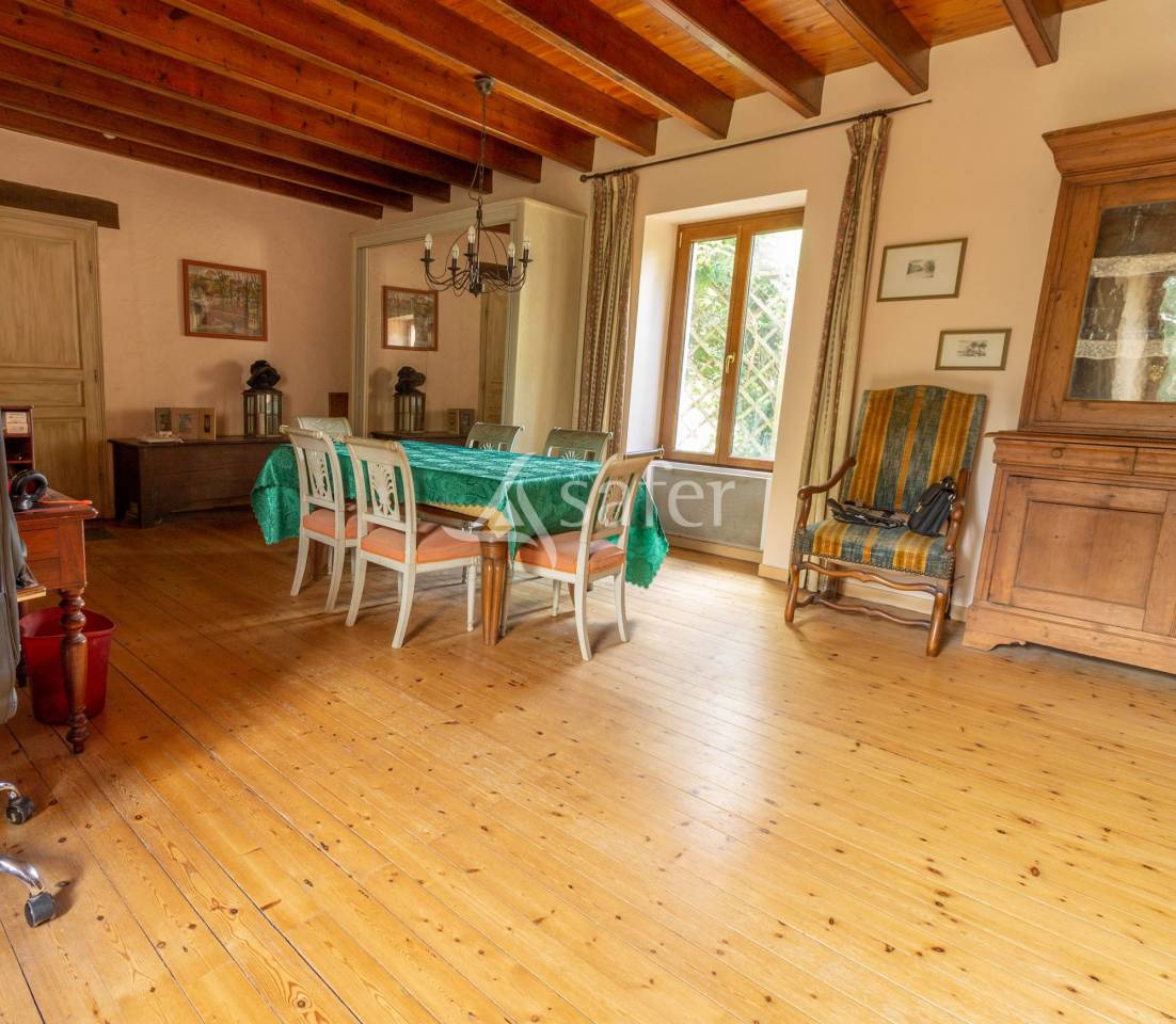 Other country property  Vend&eacute;e