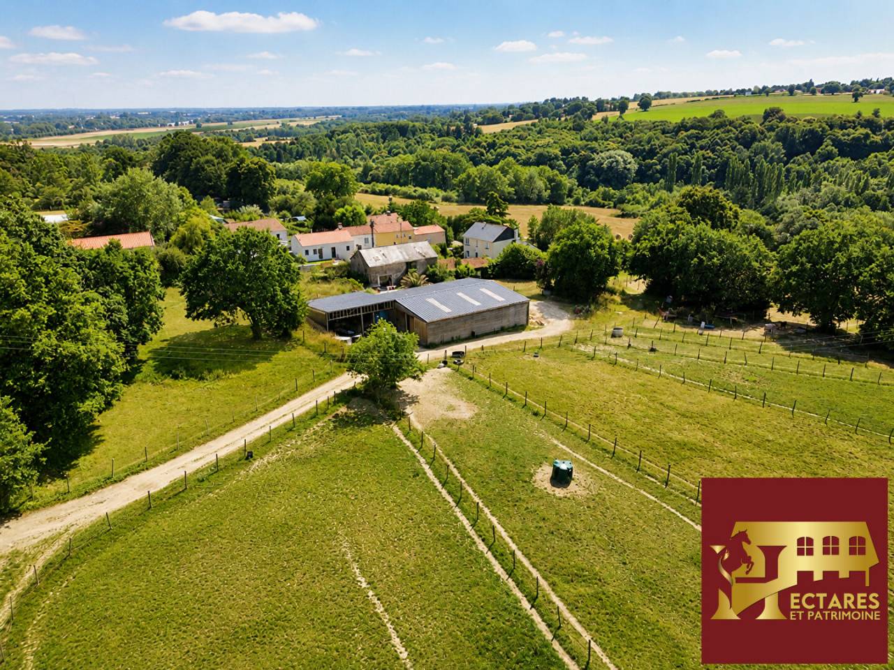 Livery yard  Loire-Atlantique