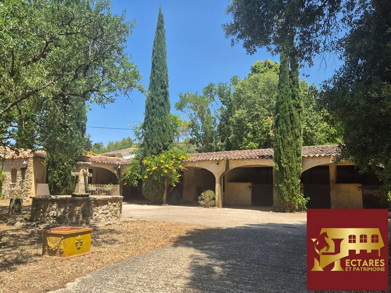 Equestrian Bed and Breakfast  Var