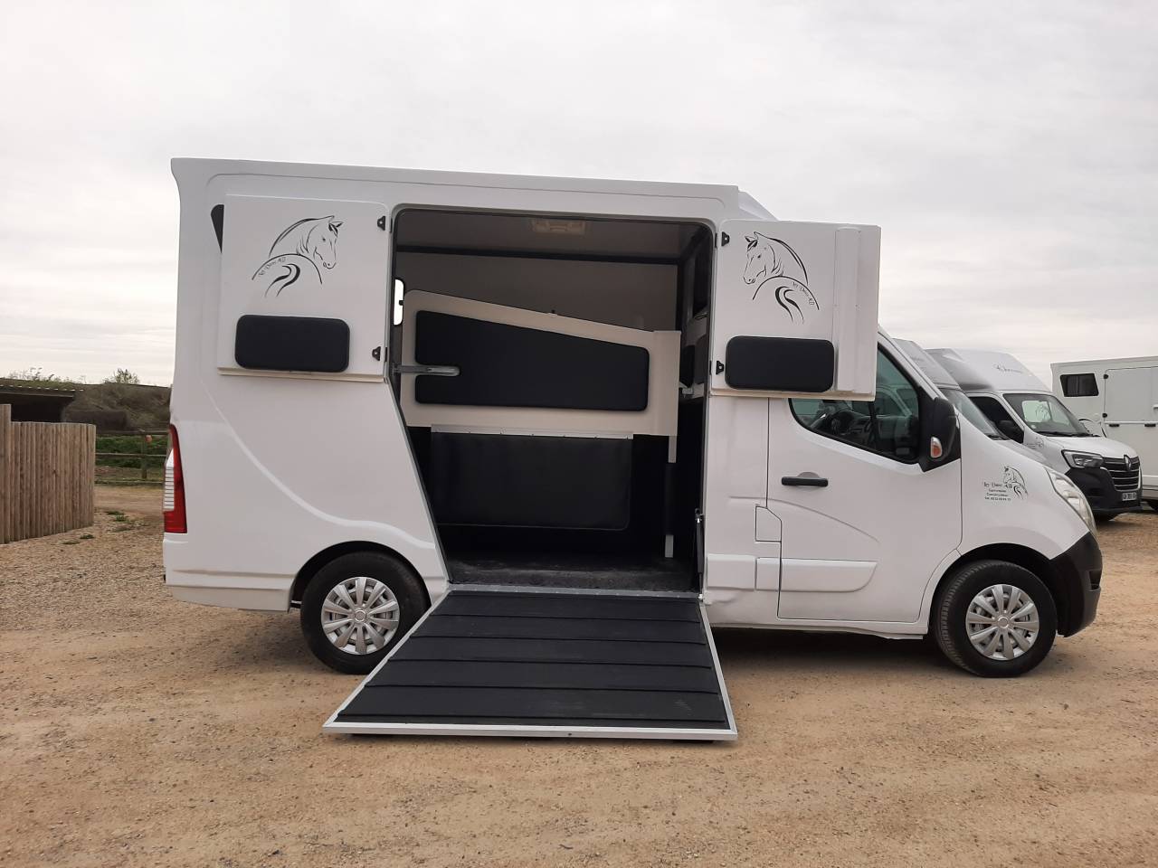 Horsebox HGV Renault Master  2017 Used