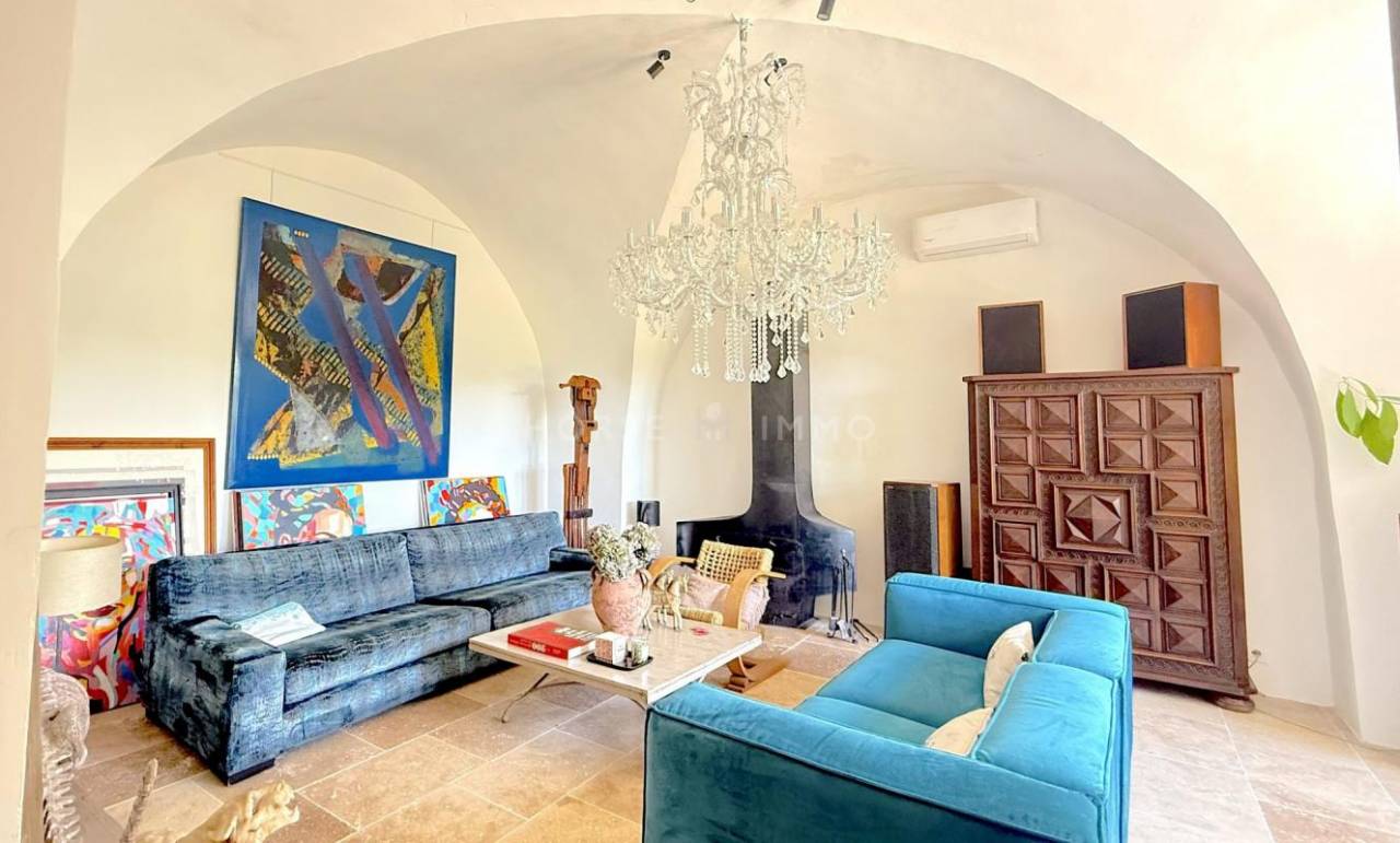 Equestrian property  Vaucluse