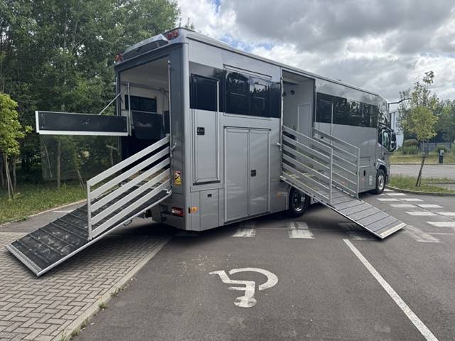 Horsebox NON-HGV Volvo VOLVO FM12 360ch 2023 New