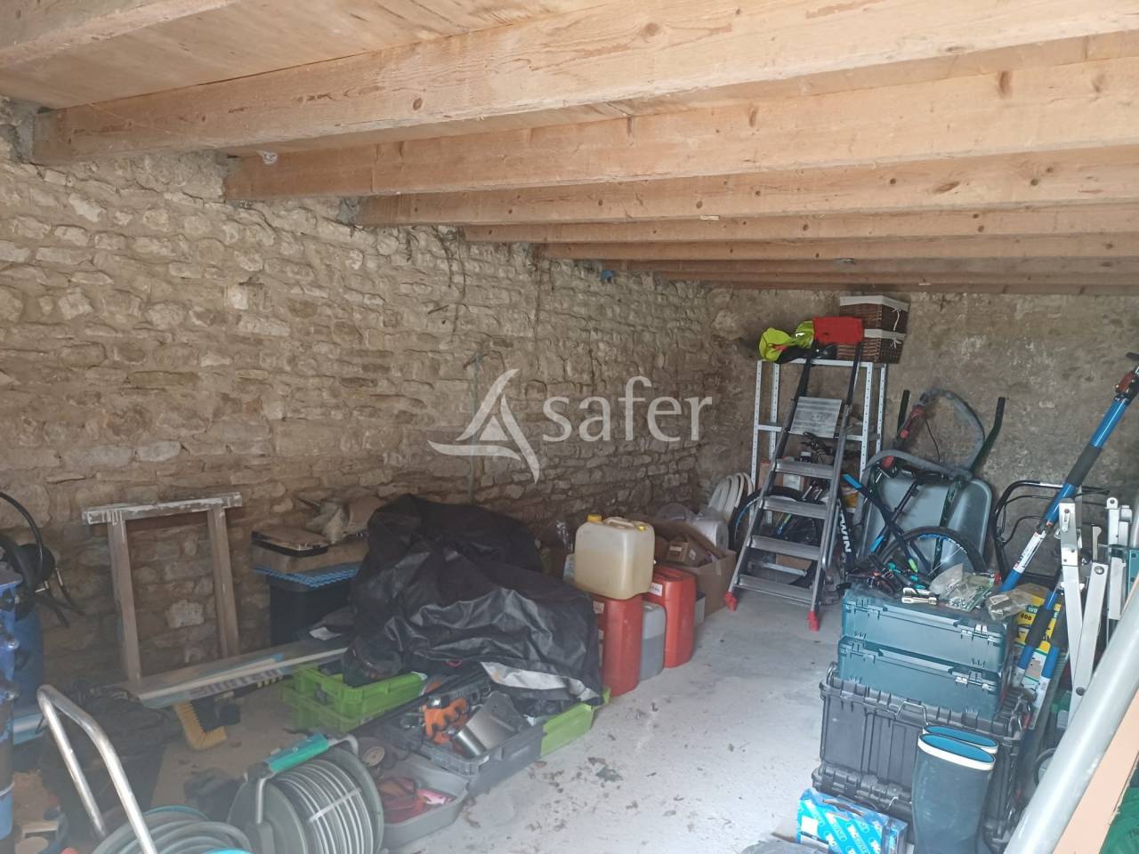 Other agricultural property  Charente-Maritime