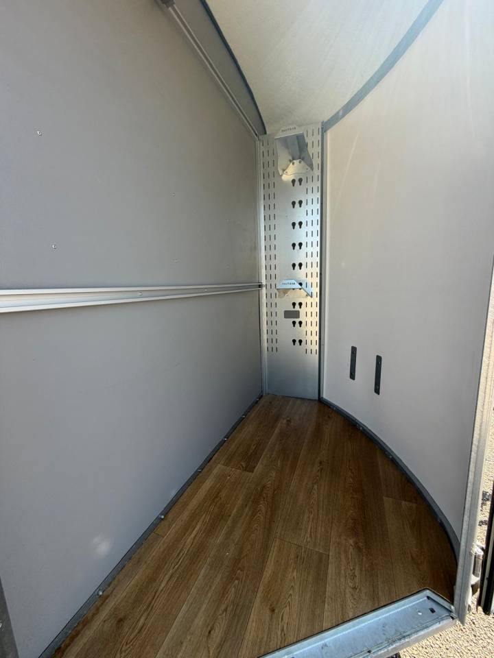 Horse trailer Fautras OBLIC X2 2 Stalls 2025 Used