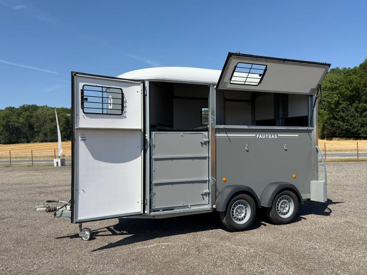 Horse trailer Fautras OBLIC X2 2 Stalls 2025 Used