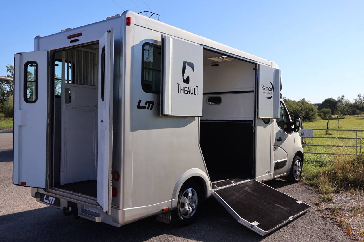 Horsebox HGV Theault THEAULT MASTER 2017 Used
