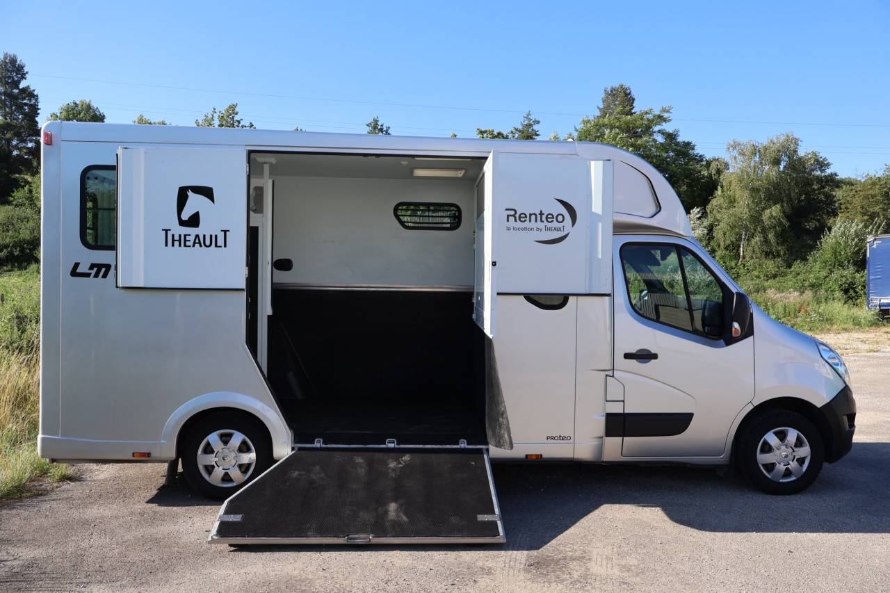 Horsebox HGV Theault THEAULT MASTER 2017 Used