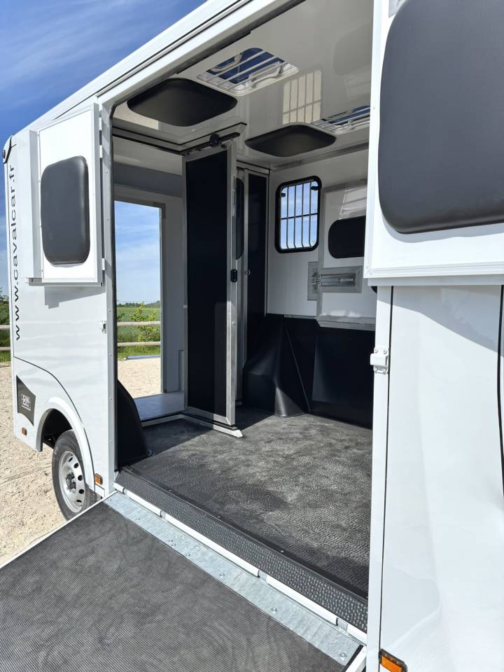 Horsebox HGV Cavalcar Stallium 3 2025 New