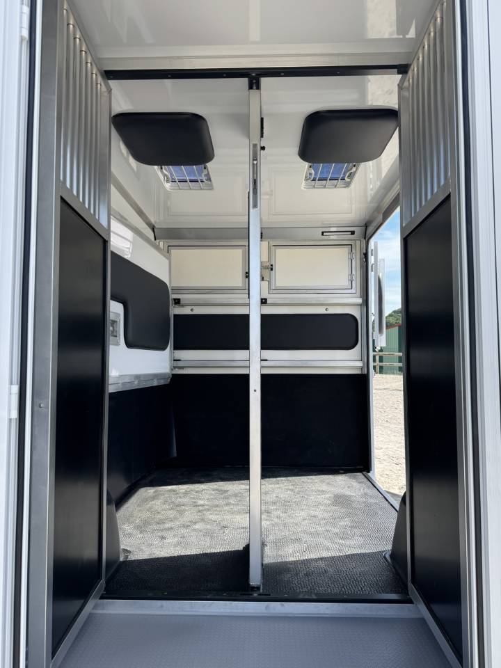 Horsebox HGV Cavalcar Stallium 3 2025 New