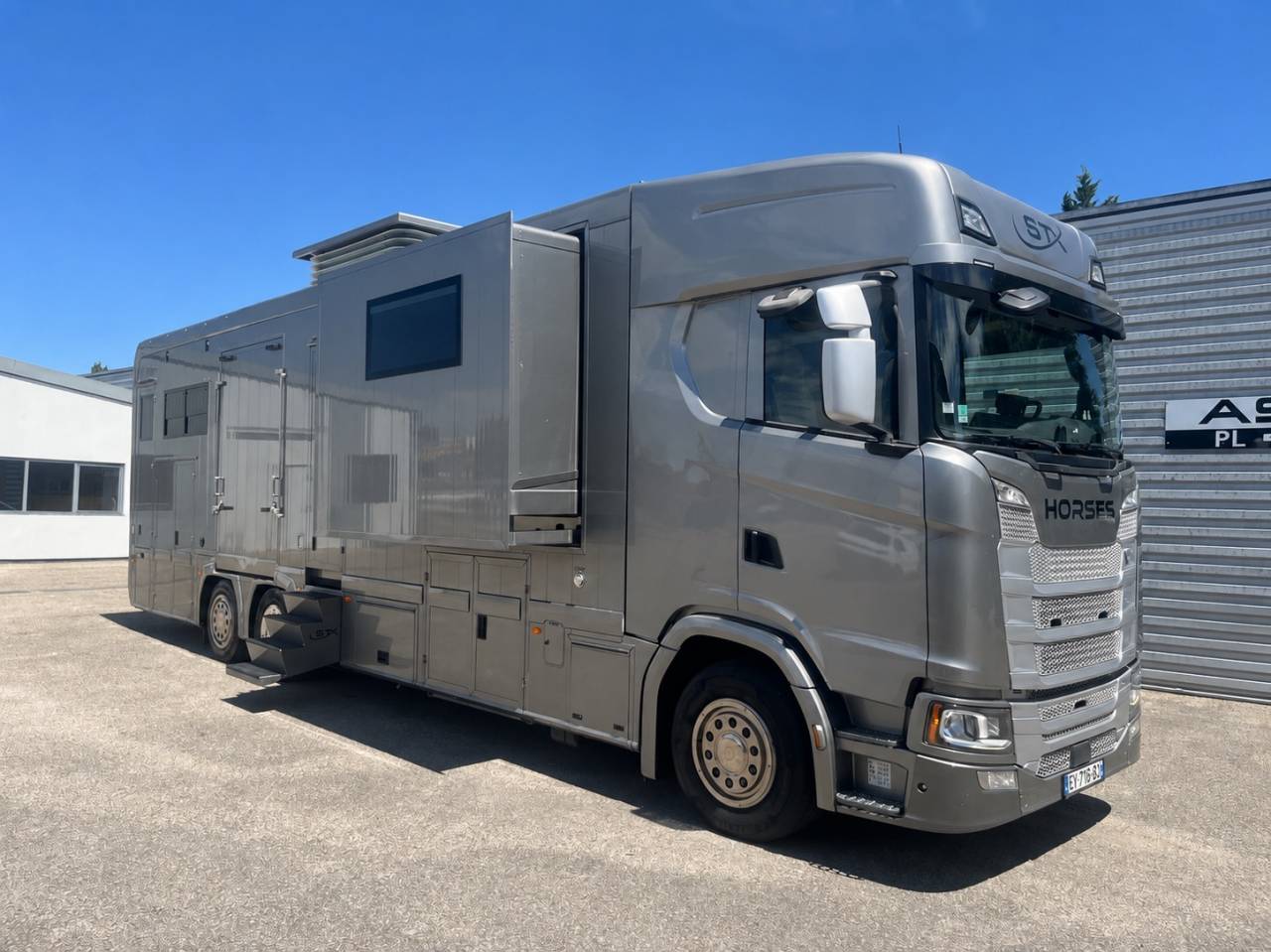 Horsebox NON-HGV STX  2018 Used