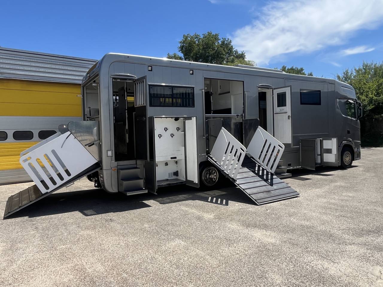 Horsebox NON-HGV STX  2018 Used