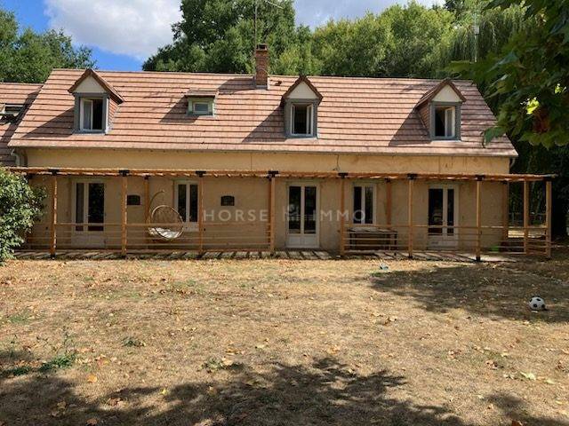 Equestrian property  Sarthe