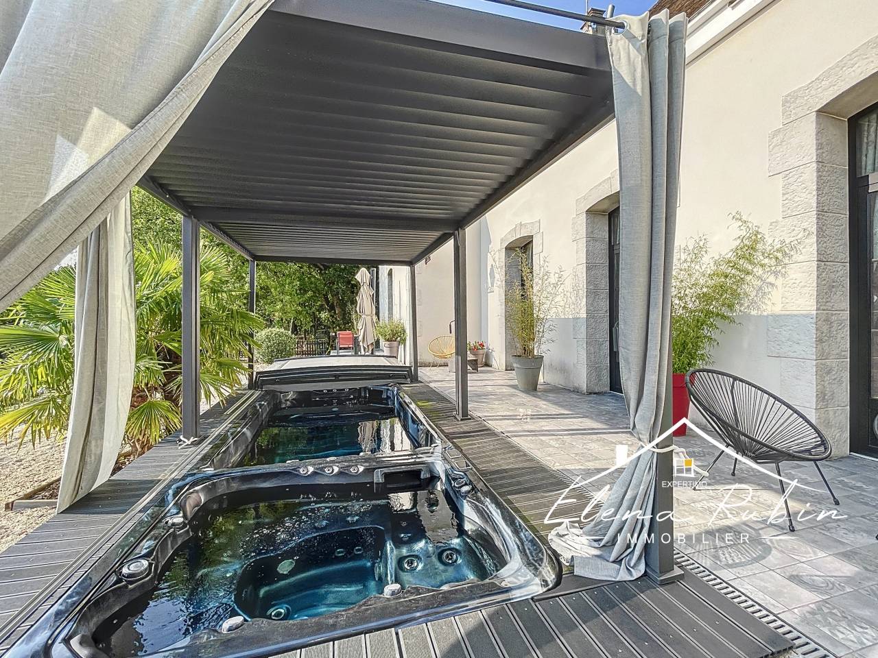 Luxurious equestrian property  Essonne