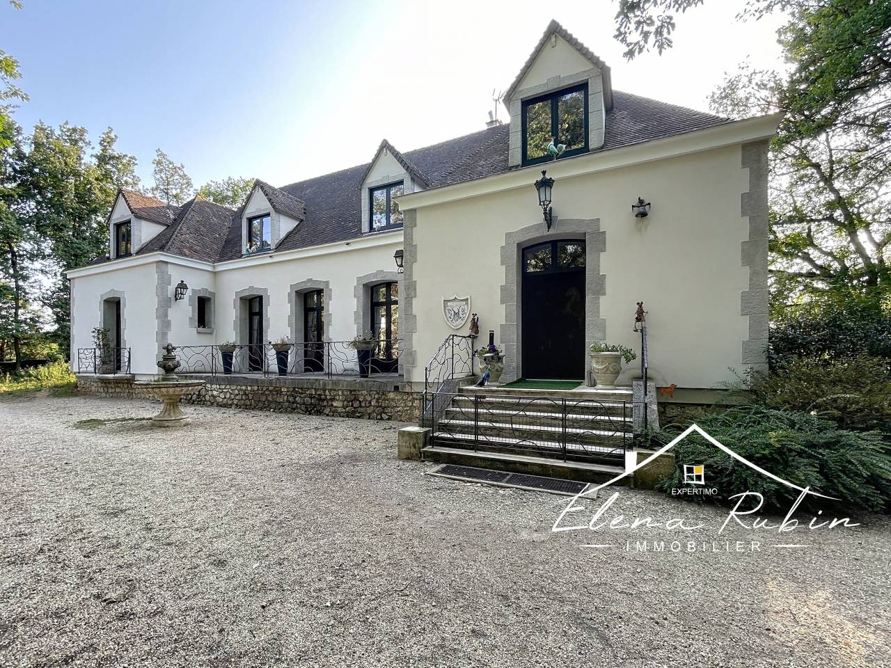 Luxurious equestrian property  Essonne