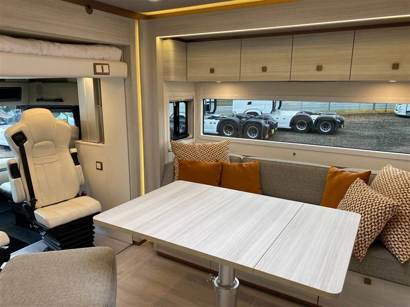 Horsebox NON-HGV Mercedes ketterer 2021 Used
