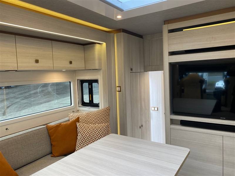 Horsebox NON-HGV Mercedes ketterer 2021 Used