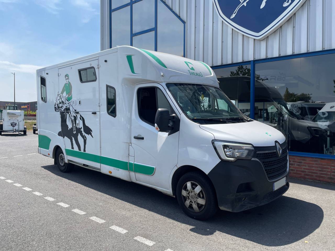 Horsebox HGV Theault master 2023 Used