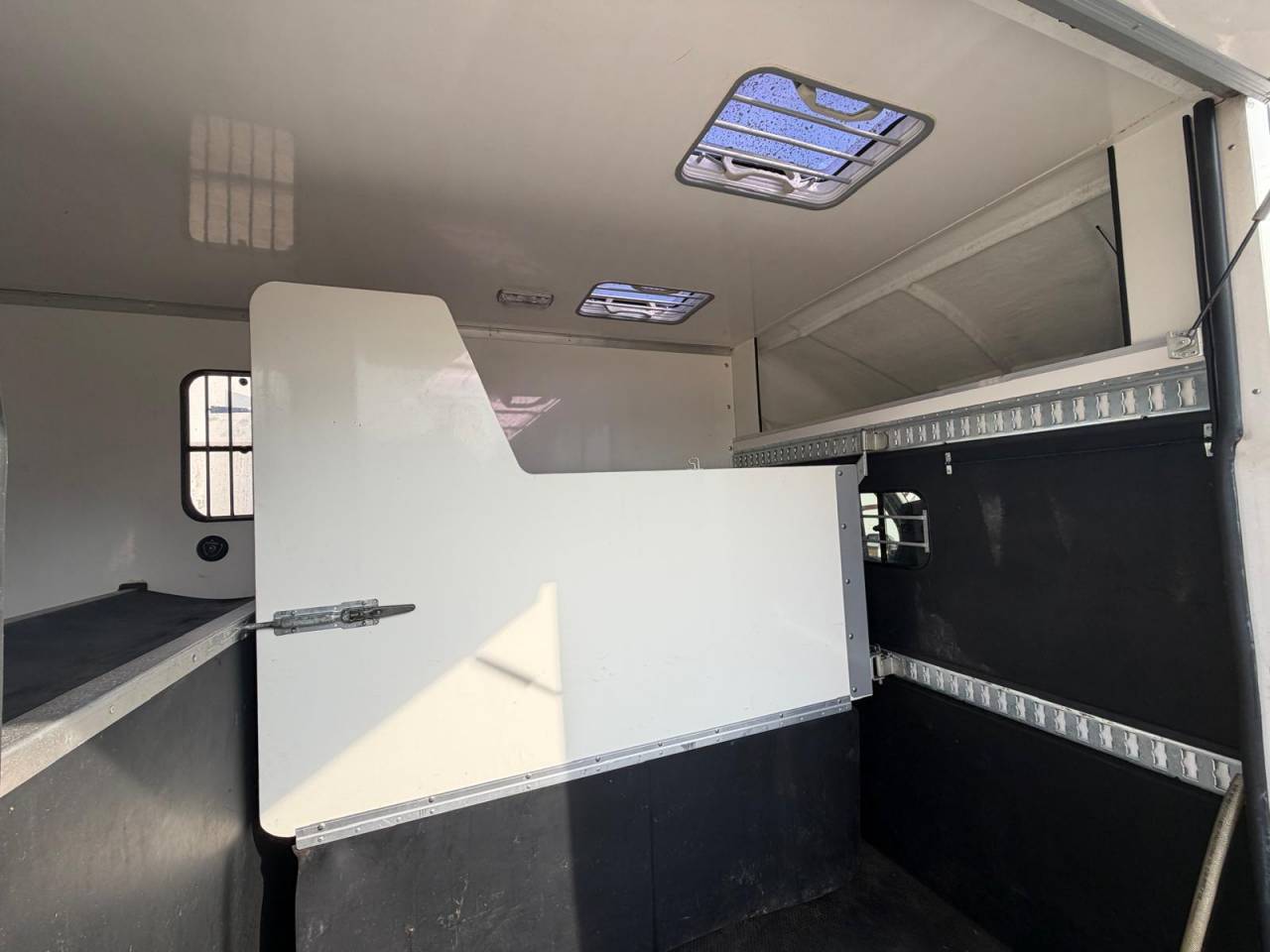Horsebox HGV Les Vans ACR Renault Master 2013 Used