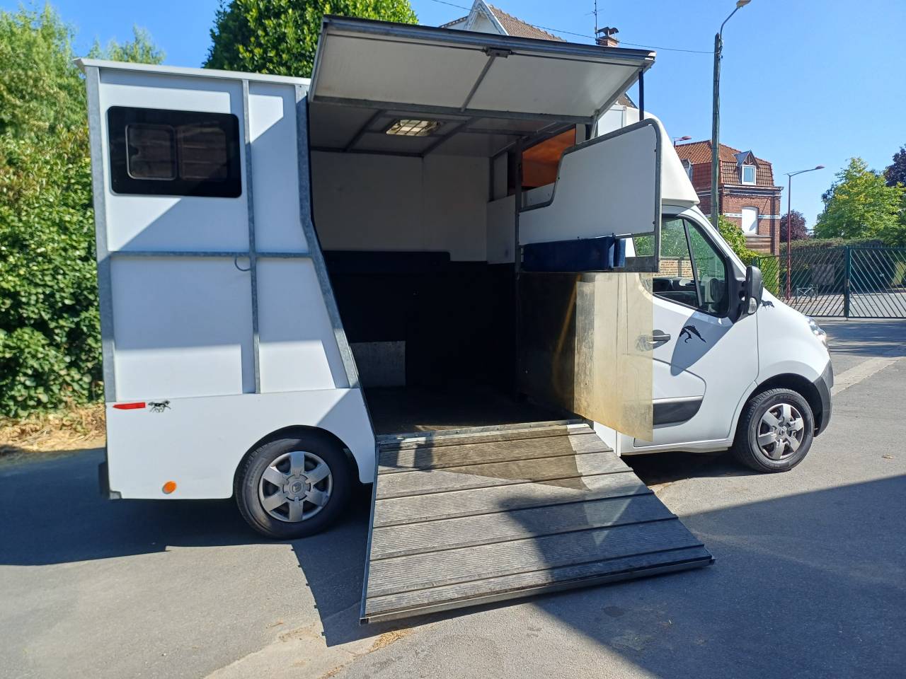 Horsebox HGV Renault Master 2013 Used