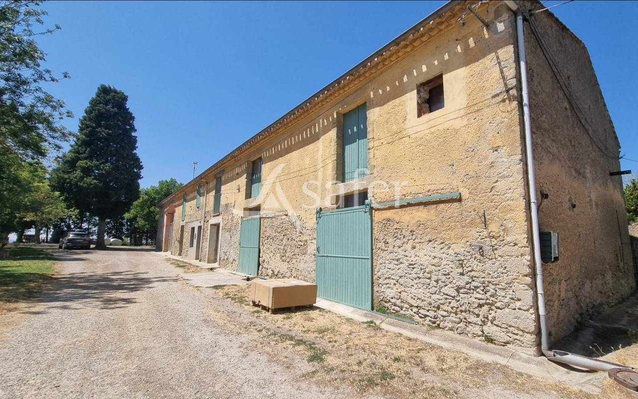 Equestrian property  Aude