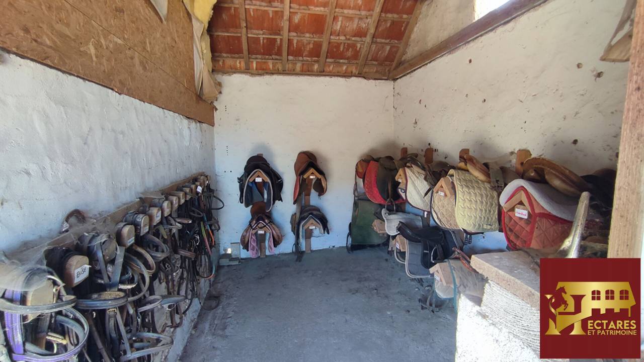 Livery yard  Sa&ocirc;ne-et-Loire