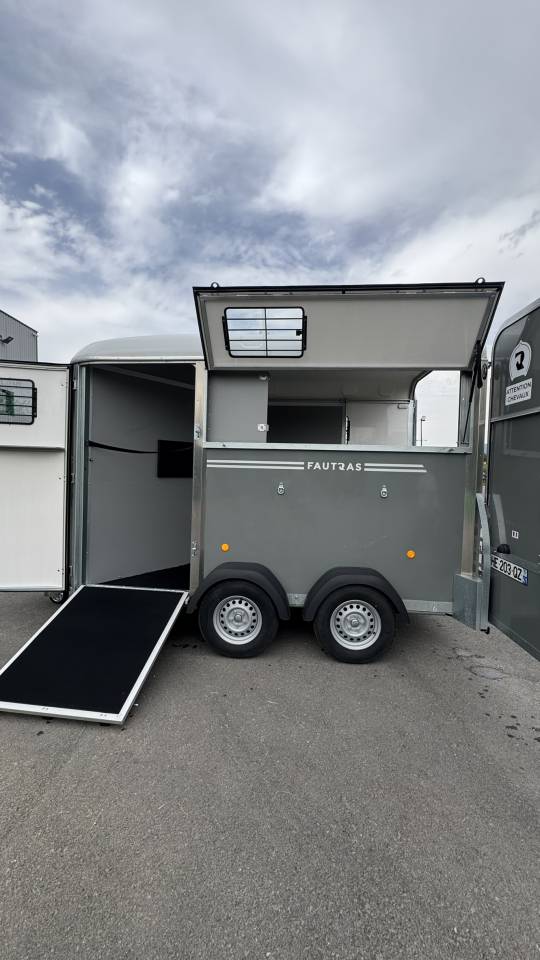 Horse trailer Fautras OBLIC X2 2 Stalls 2025 Used