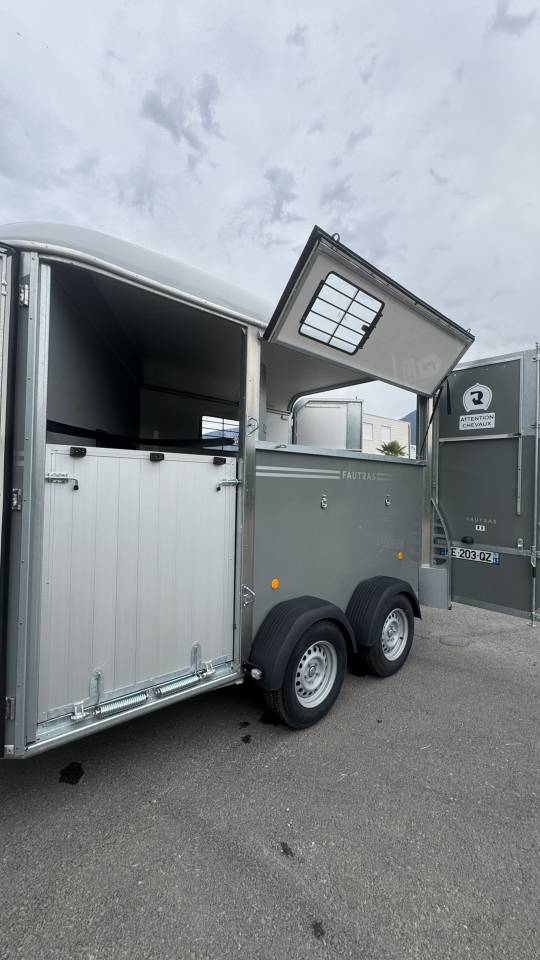 Horse trailer Fautras OBLIC X2 2 Stalls 2025 Used