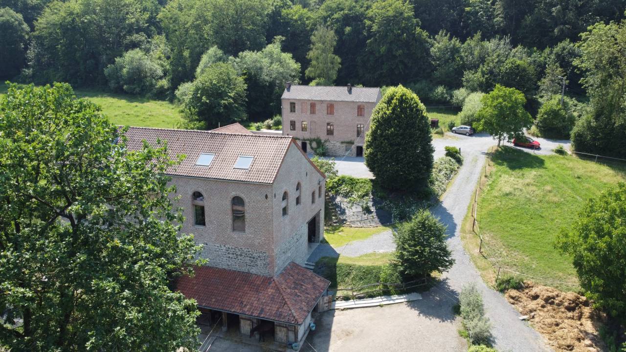 Luxurious equestrian property  Namur