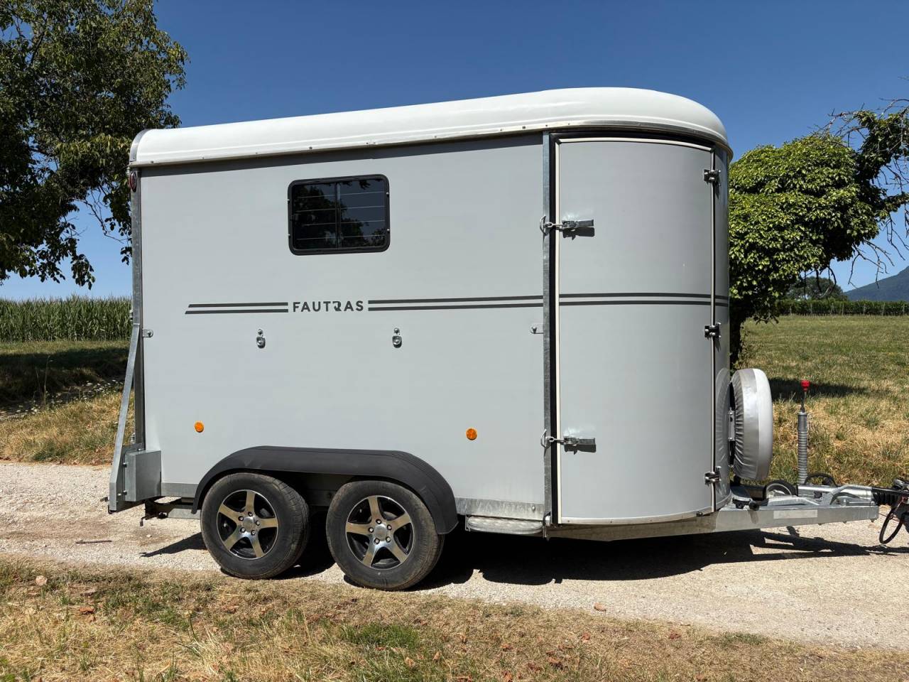 Horse trailer Fautras Oblic +2 2 Stalls 2023 Used