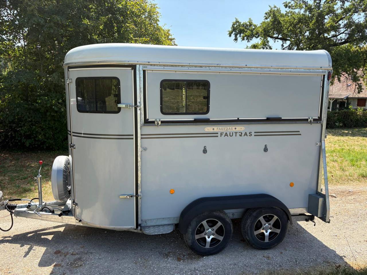 Horse trailer Fautras Oblic +2 2 Stalls 2023 Used