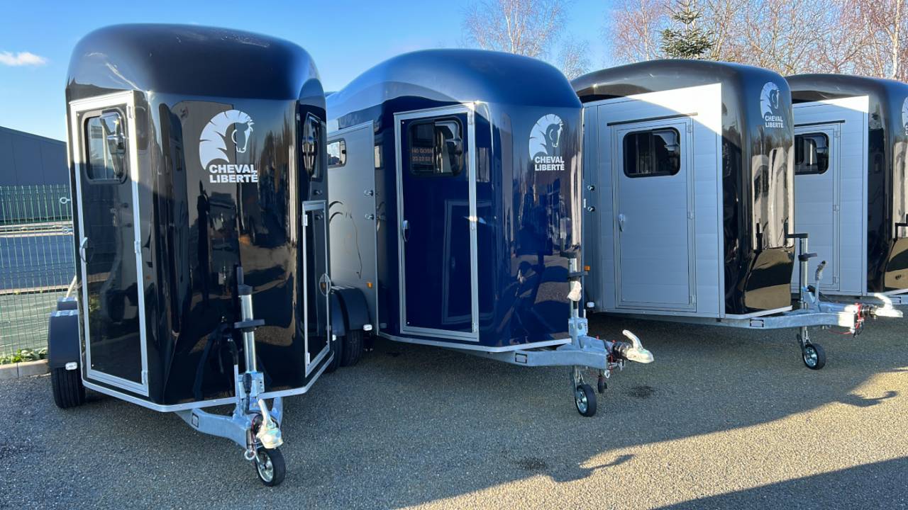 Horse trailer Cheval Liberte Gold 3 luxe 2 Stalls 2026 New
