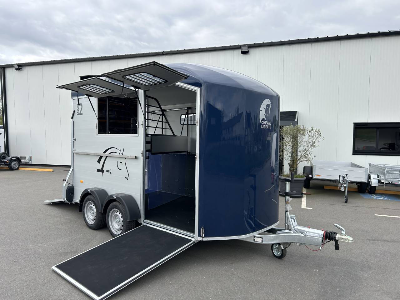 Horse trailer Cheval Liberte Maxi 2 2 Stalls 2026 New