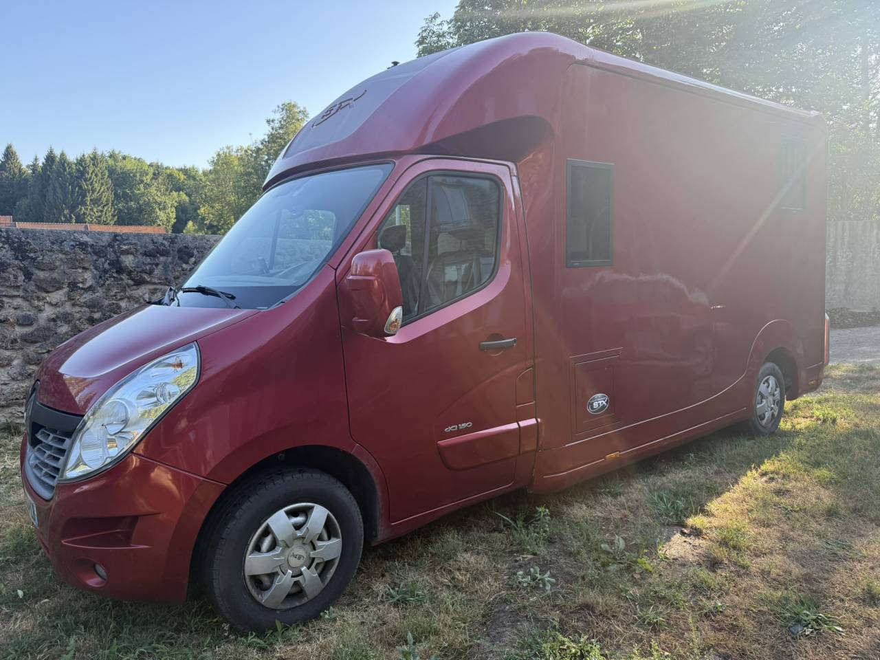 Horsebox HGV Renault Renault Master DCI 150 STX mod&egrave;le Stalle 2015 Used