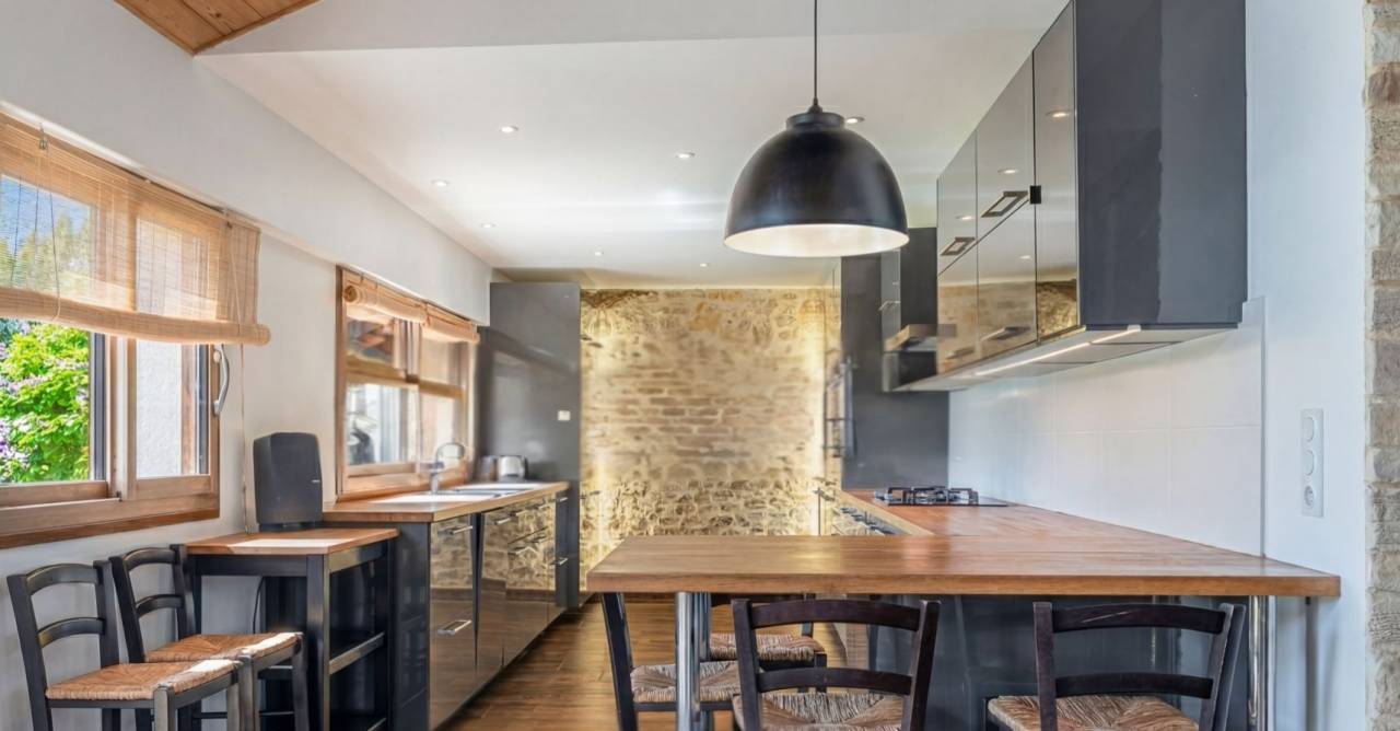 Equestrian property  Ain
