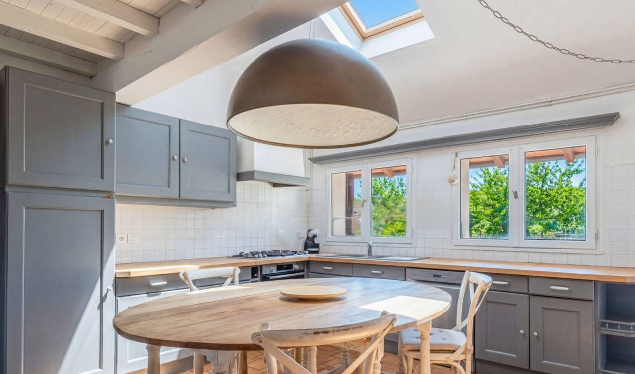 Equestrian property  Ain