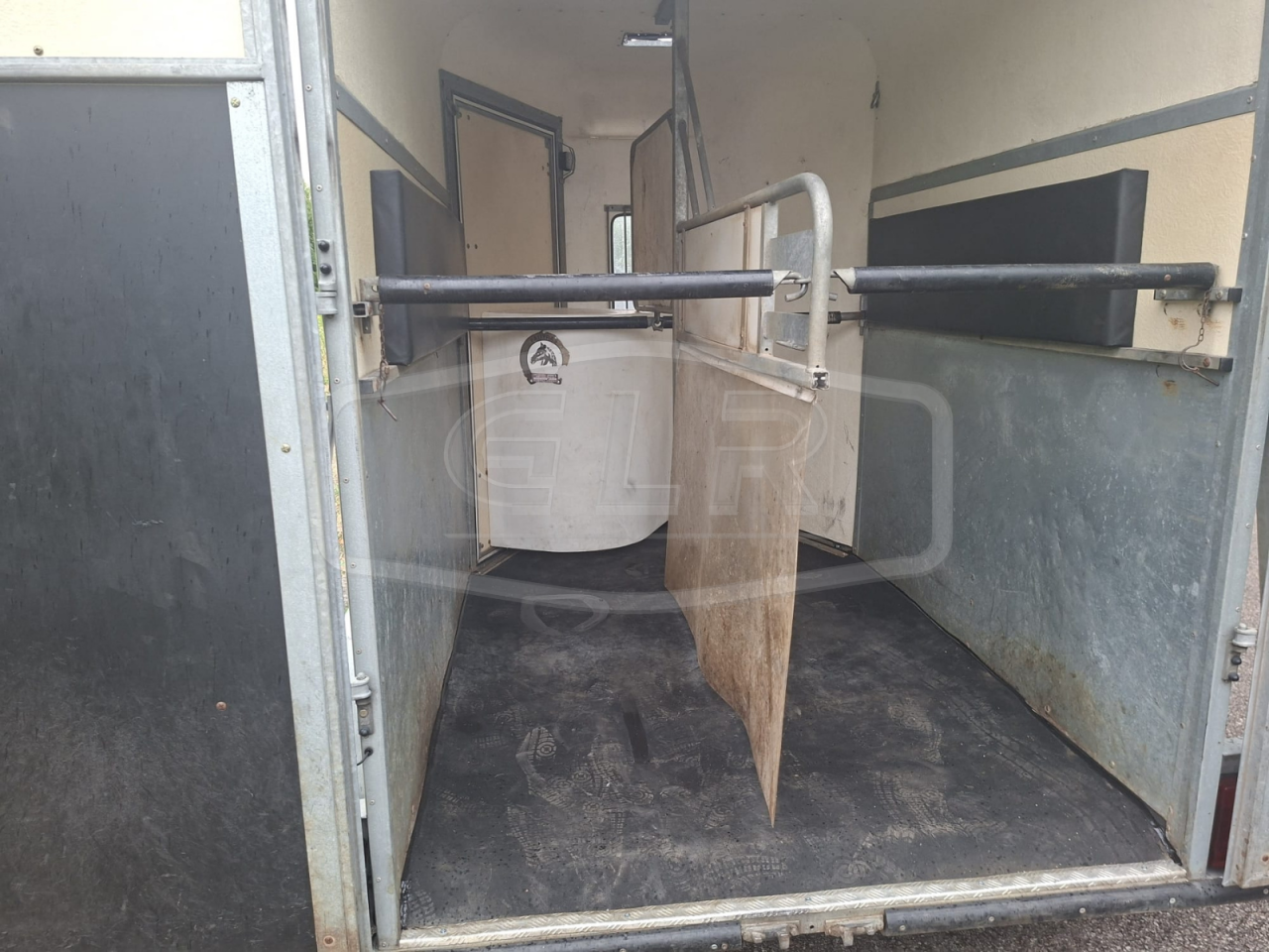 Horse trailer Fautras PROVAN 2 Stalls 2007 Used