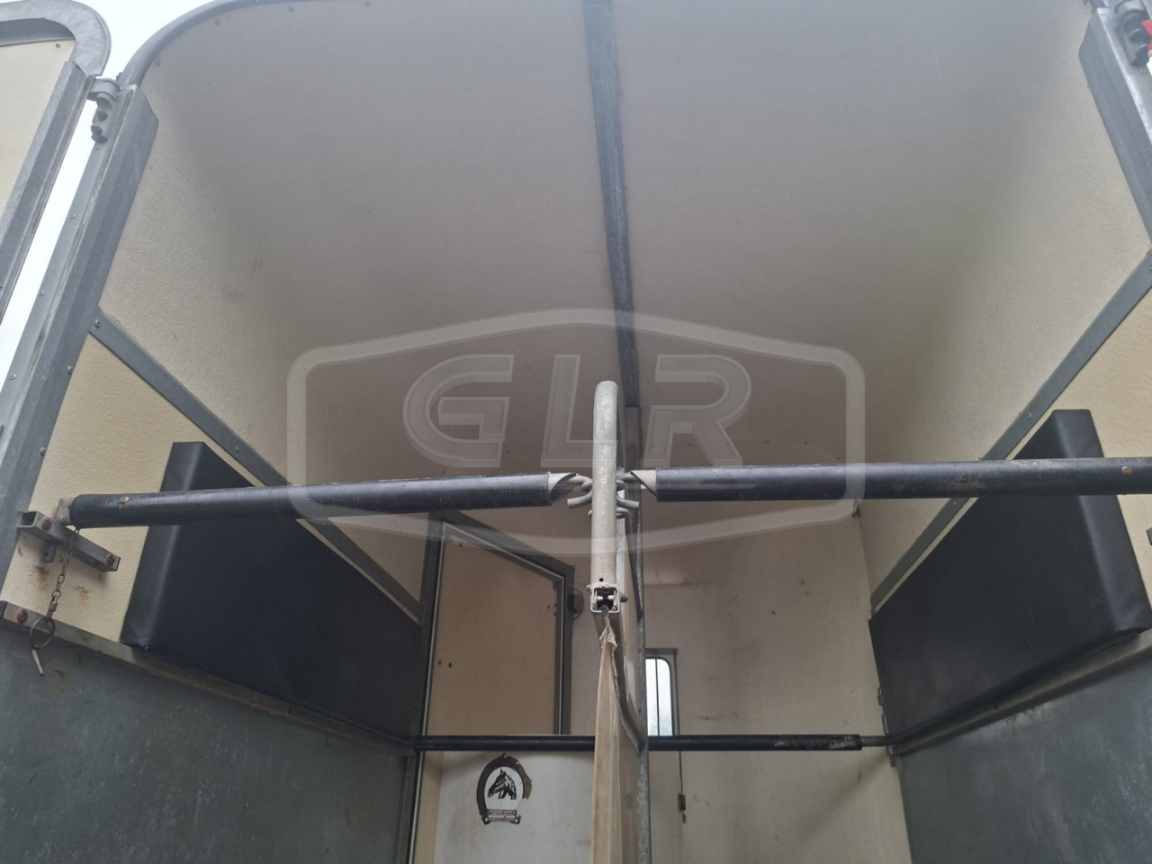 Horse trailer Fautras PROVAN 2 Stalls 2007 Used
