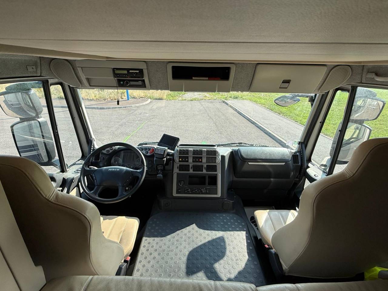 Horsebox NON-HGV STX STX 6 CHEVAUX  2011 Used