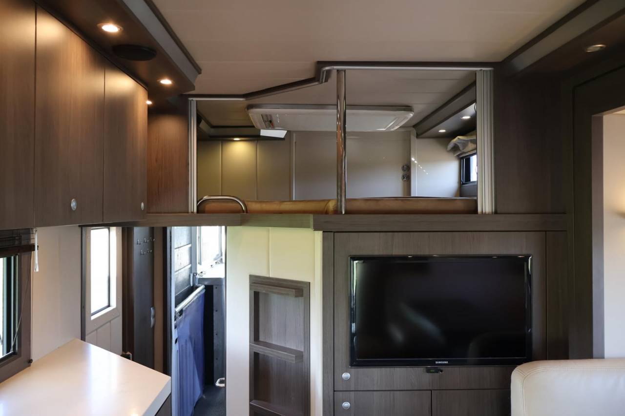 Horsebox NON-HGV STX STX 6 CHEVAUX  2011 Used
