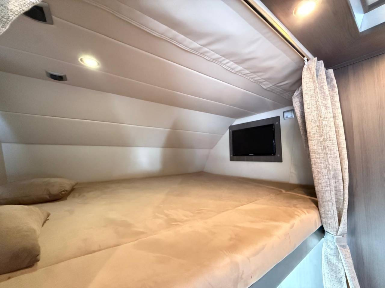 Horsebox NON-HGV STX STX 6 CHEVAUX  2011 Used