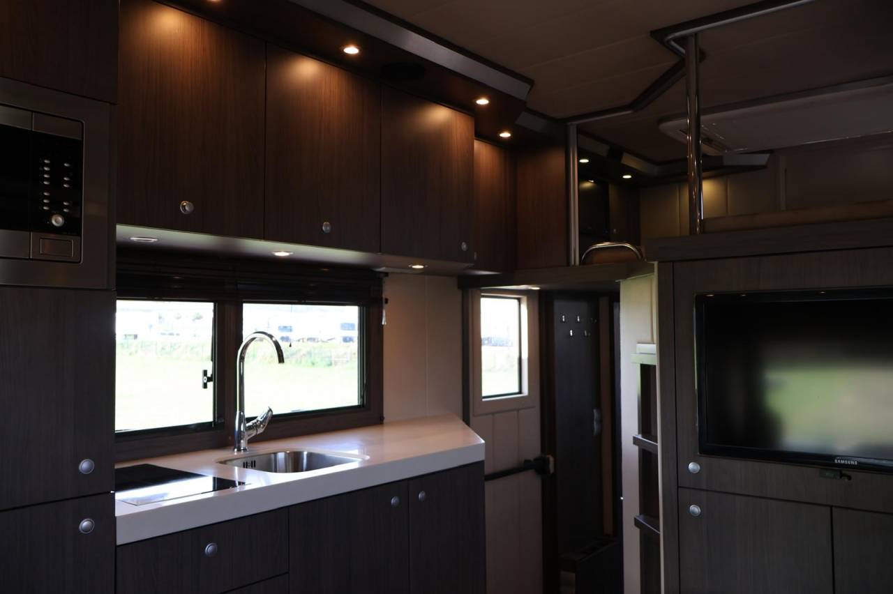 Horsebox NON-HGV STX STX 6 CHEVAUX  2011 Used