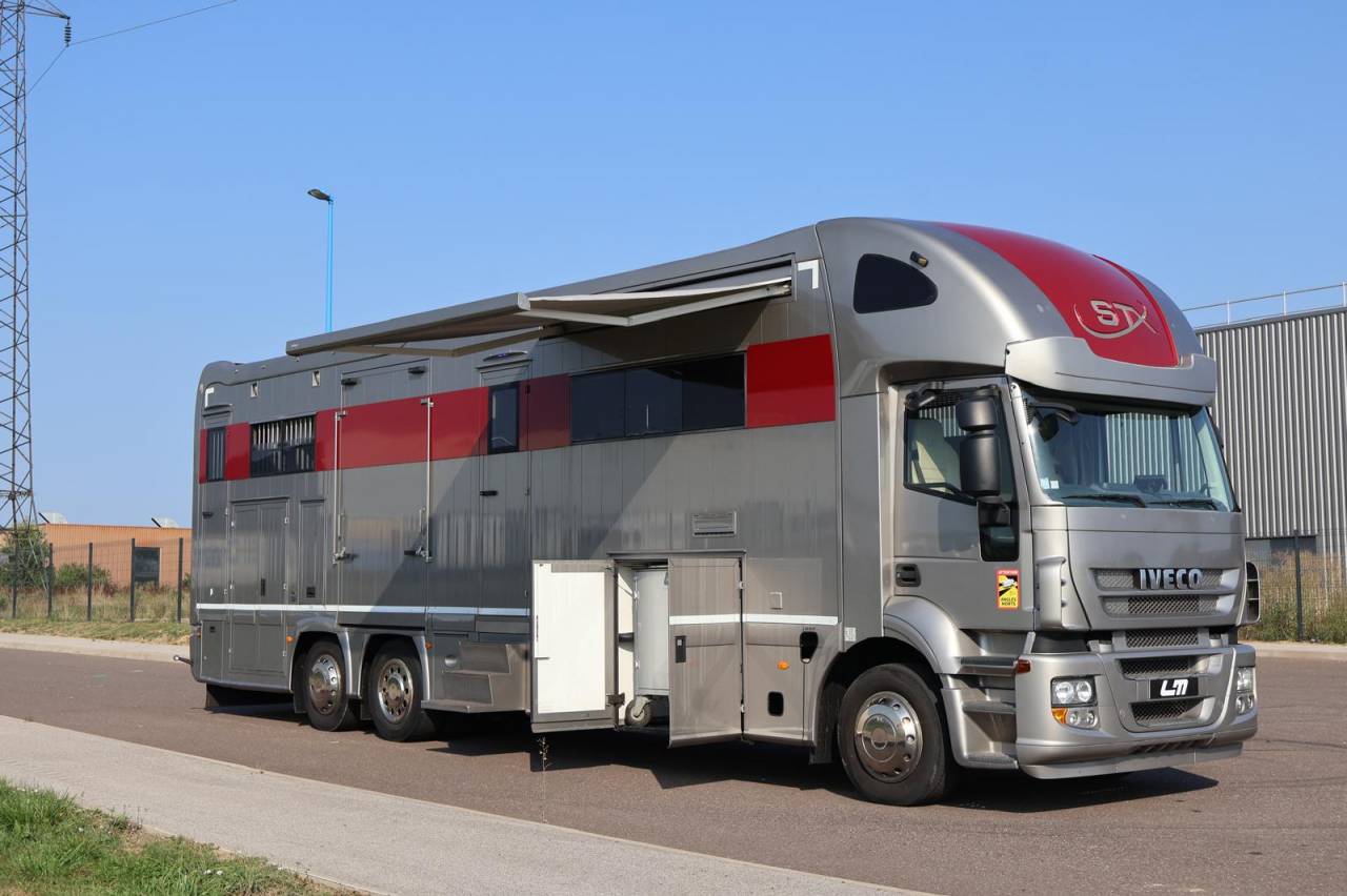 Horsebox NON-HGV STX STX 6 CHEVAUX  2011 Used
