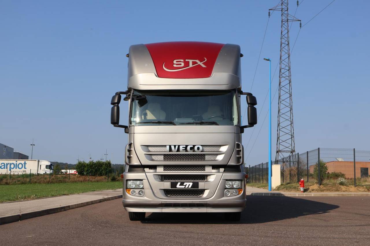 Horsebox NON-HGV STX STX 6 CHEVAUX  2011 Used